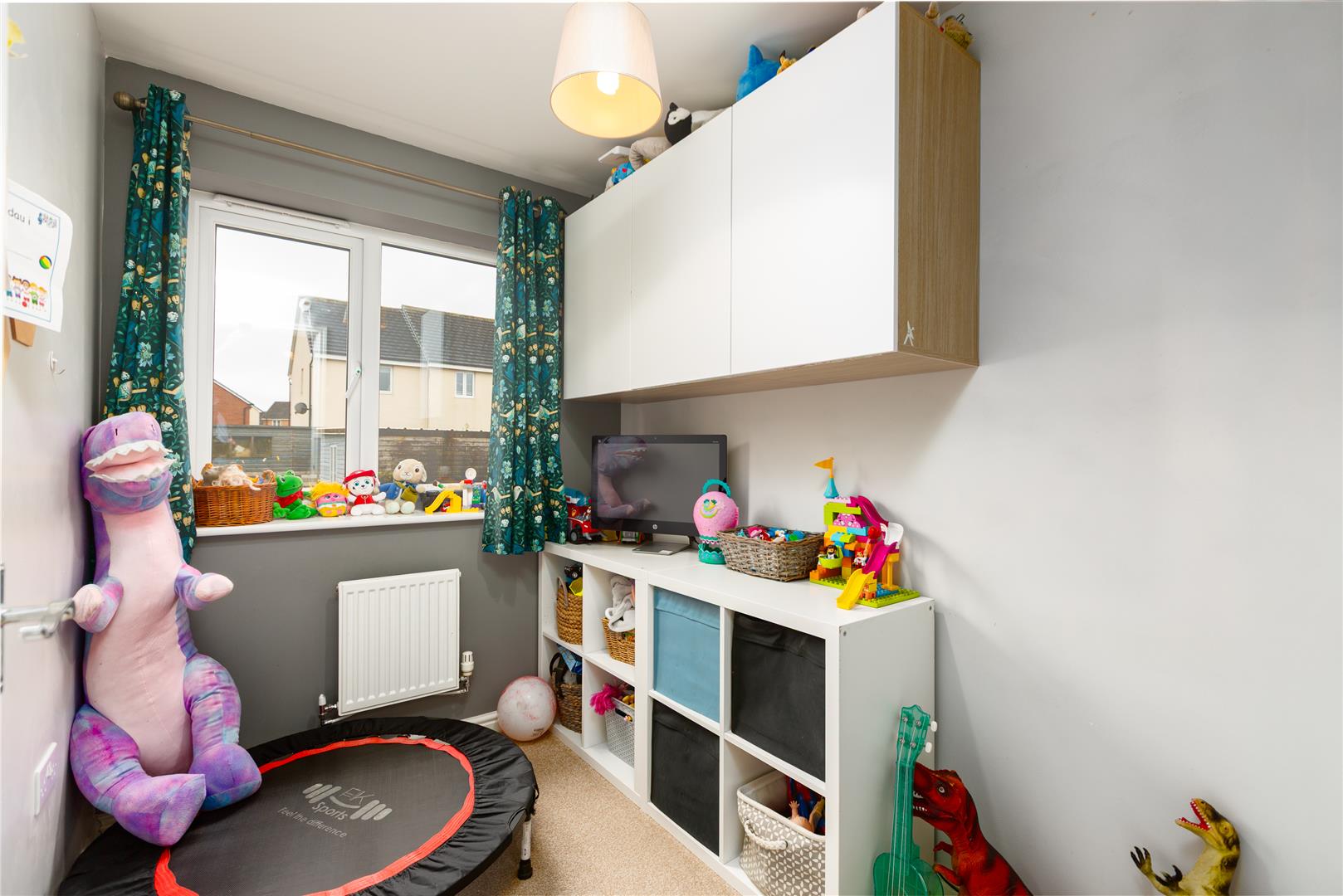 Heol Waungron, Carway, Kidwelly, SA17 4HY